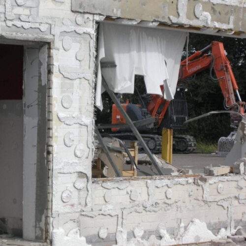 Bezpieczne rozbiórki – wybór profesjonalnej firmy