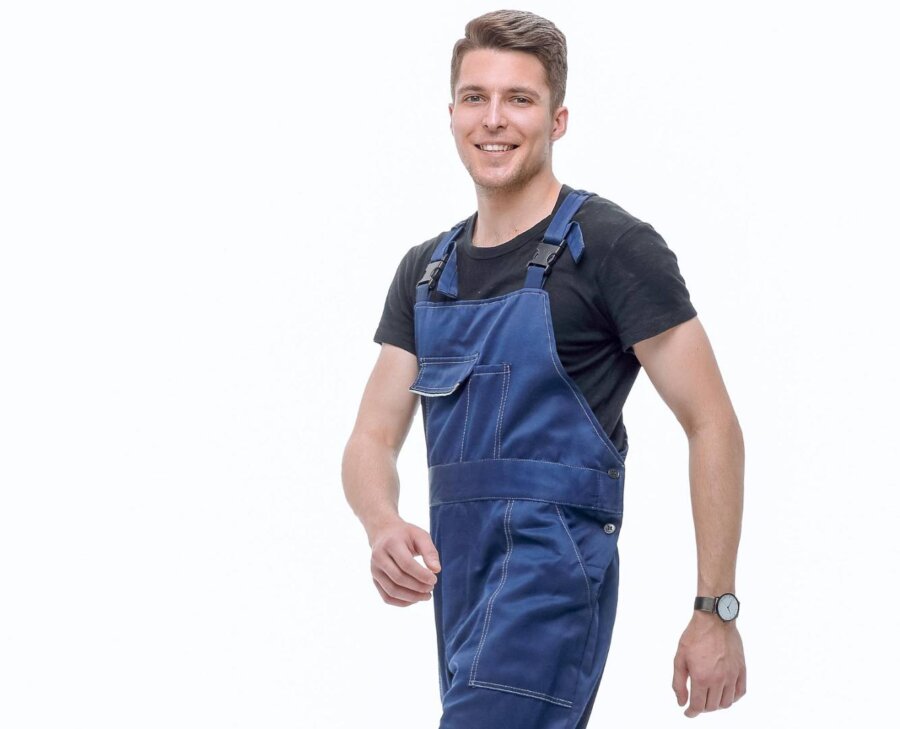 ​Spodnie ogrodniczki – w jakiej pracy się przydadzą?