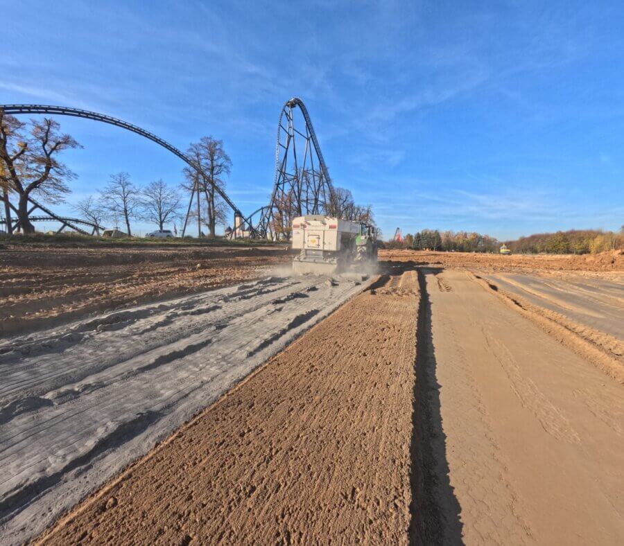 Stabilizacja gruntu pod parkingi zimą – jak uniknąć kolein i uszkodzeń nawierzchni?
