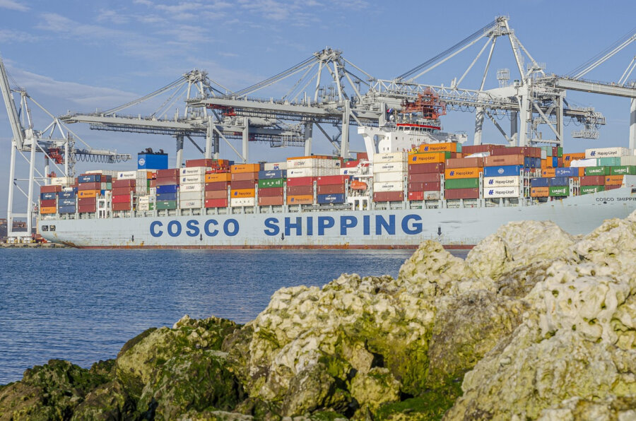 Kontenery morskie – uniwersalne rozwiązania transportowe i magazynowe