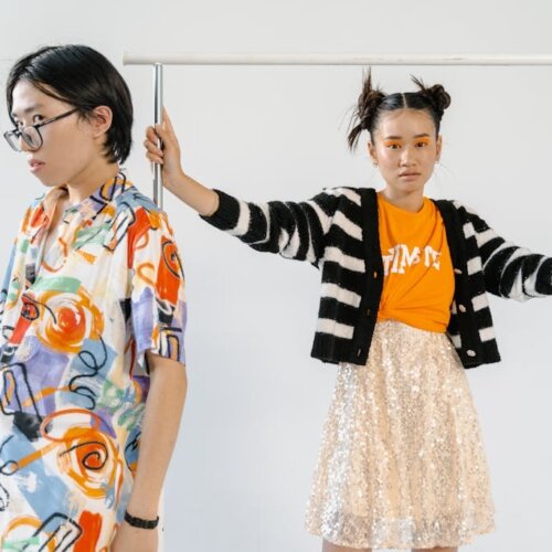 Jak przywrócić kolor ubraniom i ożywić swoją garderobę